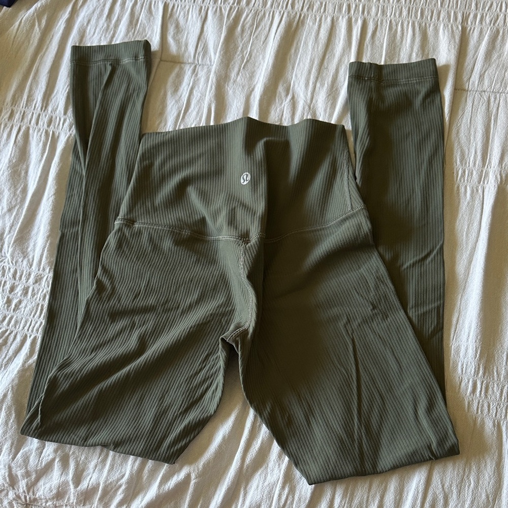 Lululemon High-Rise Ribbed Leggings - Army Green